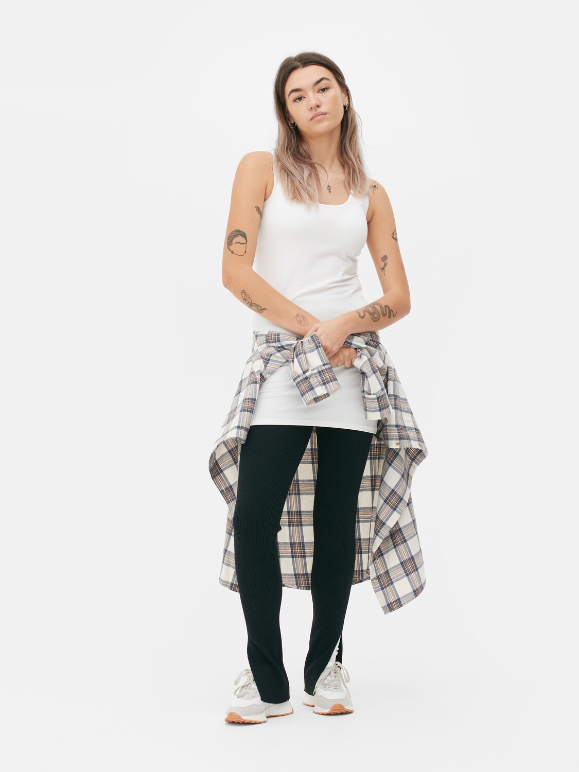 

Длинная эластичная майка Primark, белый