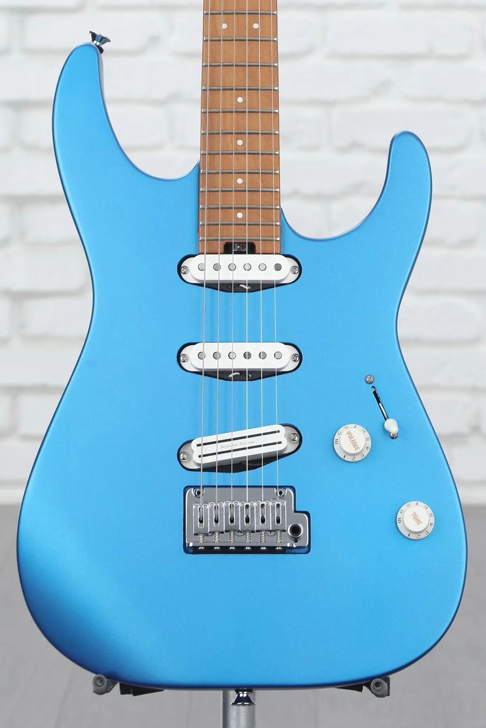 

Charvel Pro-Mod DK22 SSS 2PT CM — синий электрик