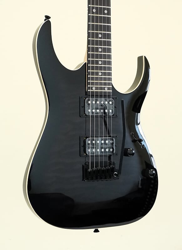

Электрогитара Ibanez Gio RGA120QA Electric Guitar Transparent Black Sunburst