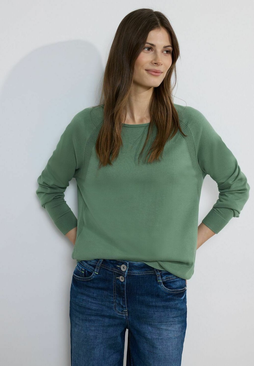 Вязаный свитер MIT STRUKTUR Cecil, цвет grün