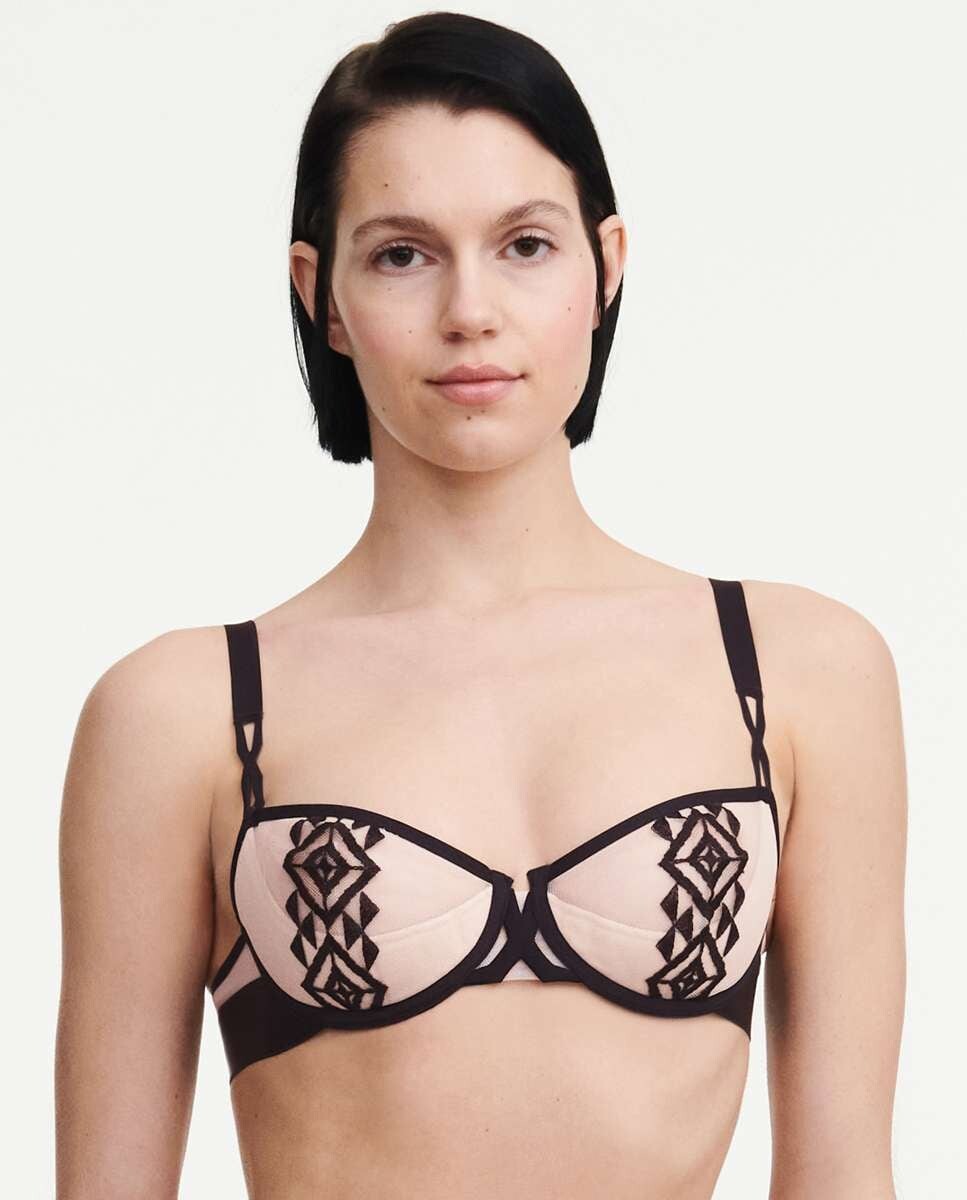 

Бюстгальтер Traxx Corbeille с блестящей резинкой CHANTELLE X, естественный