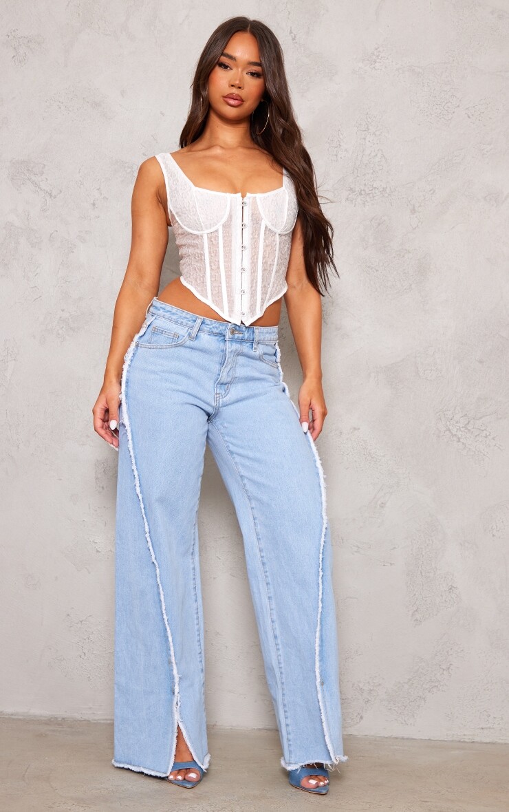 

PrettyLittleThing Текстурированный корсет кремового цвета с крючками и костями на костях
