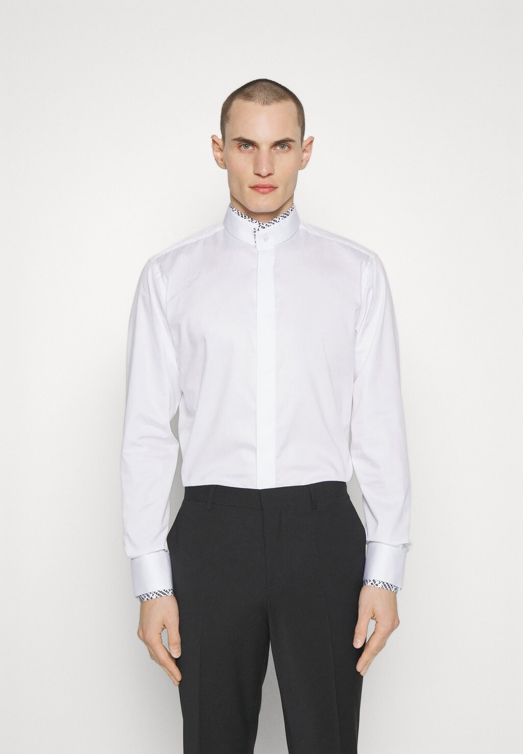 

Рубашка MODERN FIT KARL LAGERFELD, белый