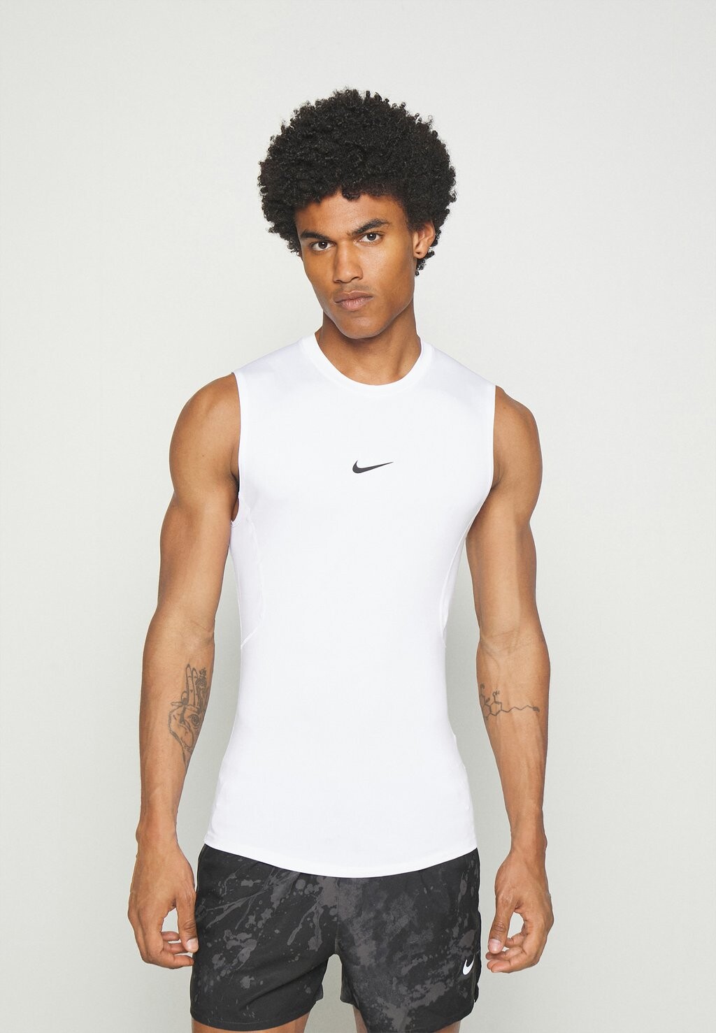 

Майка Nike Tight, белый/черный