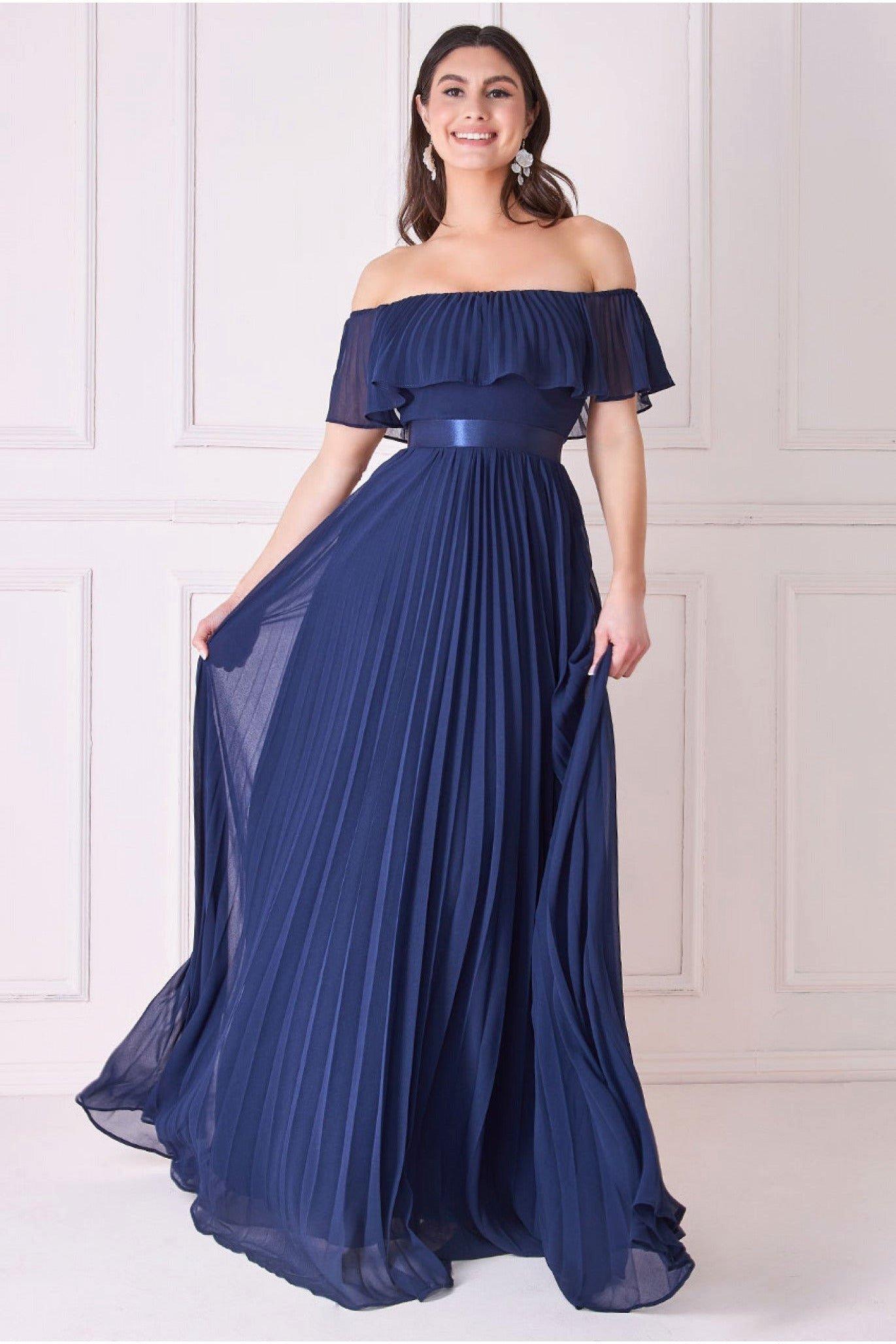 Плиссированное шифоновое платье макси с открытыми плечами Goddiva, темно-синий