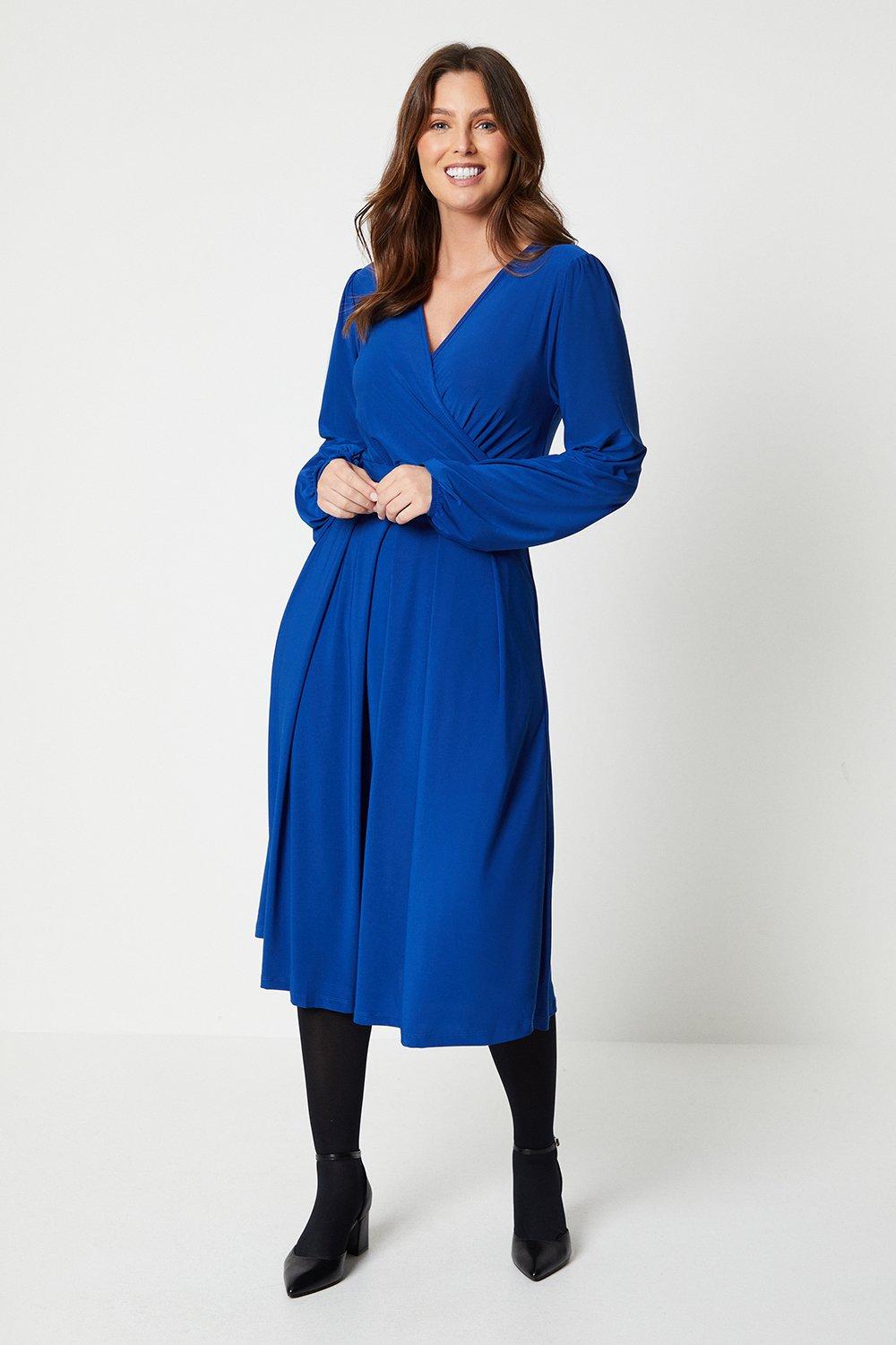 Плиссированное платье миди из высокого трикотажа с запахом Wallis, синий