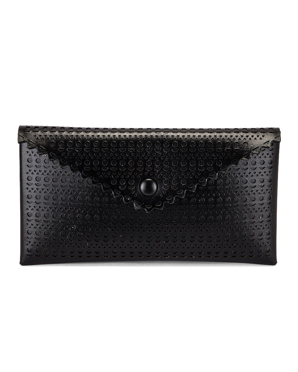 

Сумка Alaïa Louise 24 Leather Perforated Clutch, нуар