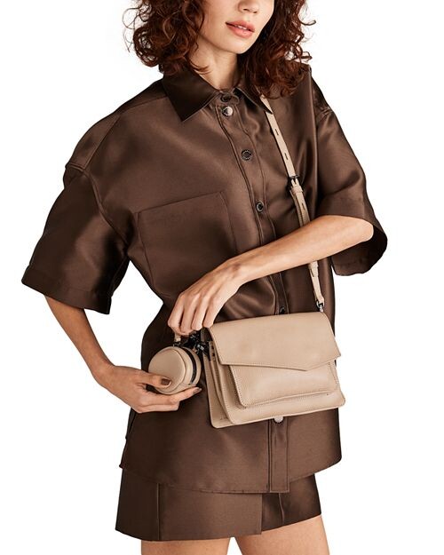 

Маленькая кожаная сумка через плечо Cobble Hill Botkier, цвет Tan/Beige