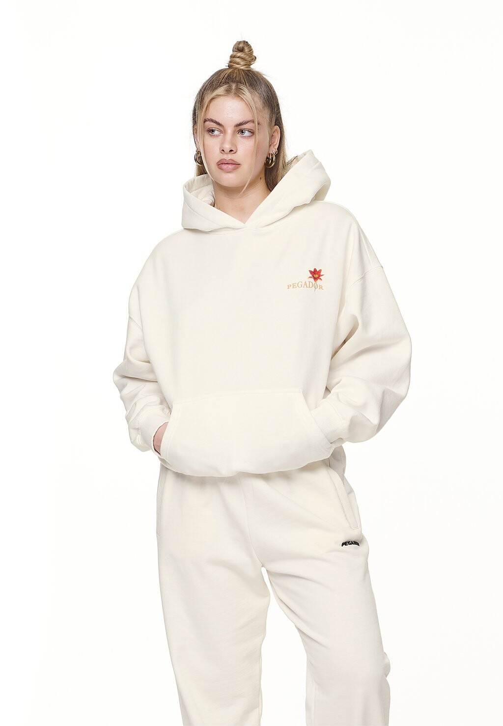

Толстовка MARAMIE OVERSIZED HOODIE Pegador, цвет washed coconut milk