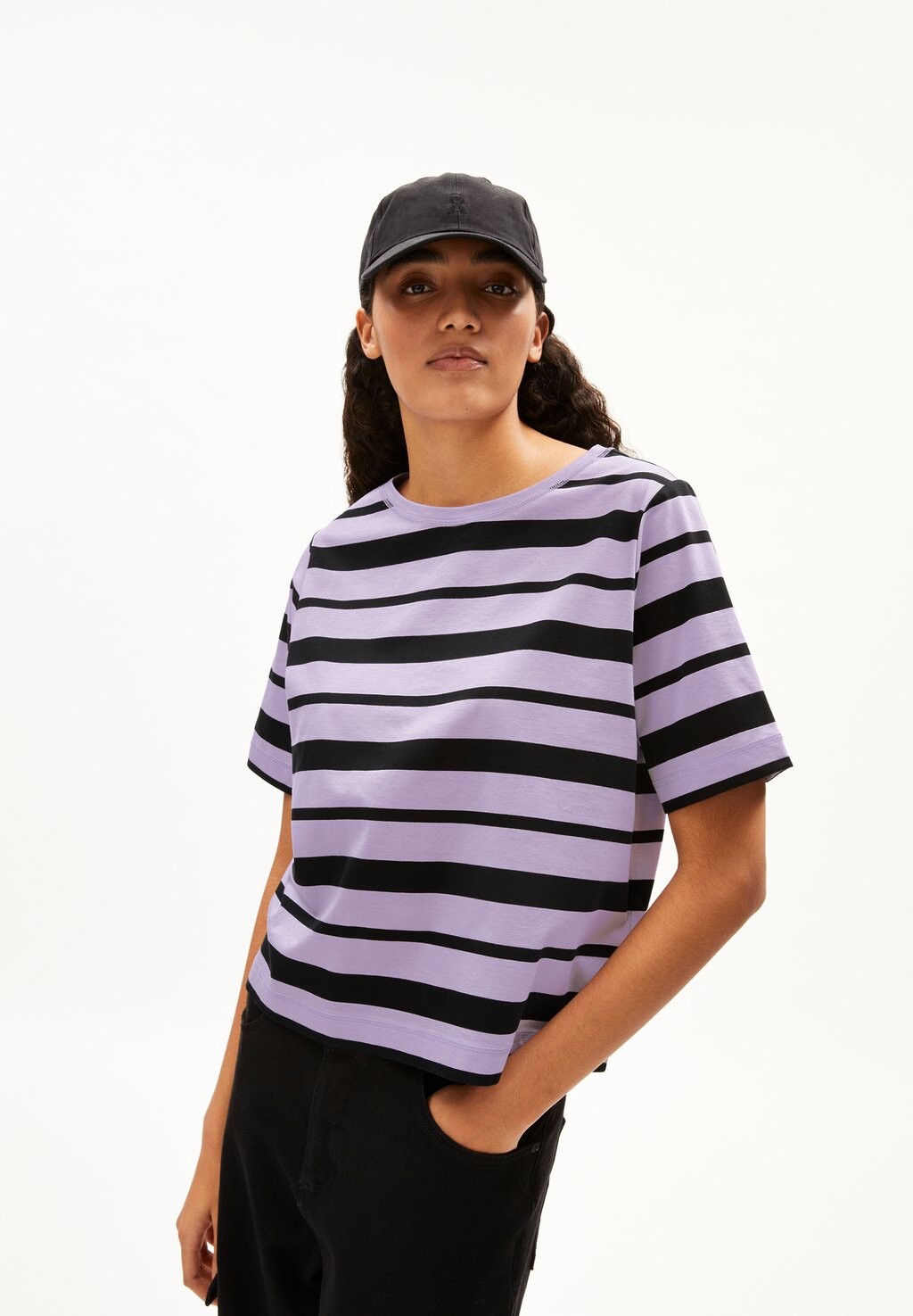 

Футболка с принтом FINIAA BLOCK STRIPES ARMEDANGELS, цвет lavender light black