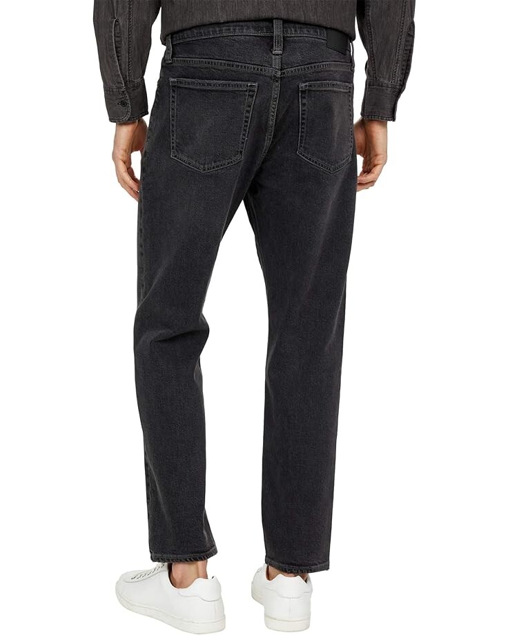

Джинсы Madewell Relaxed Taper Jeans in Claybrook Wash, цвет Claybrook