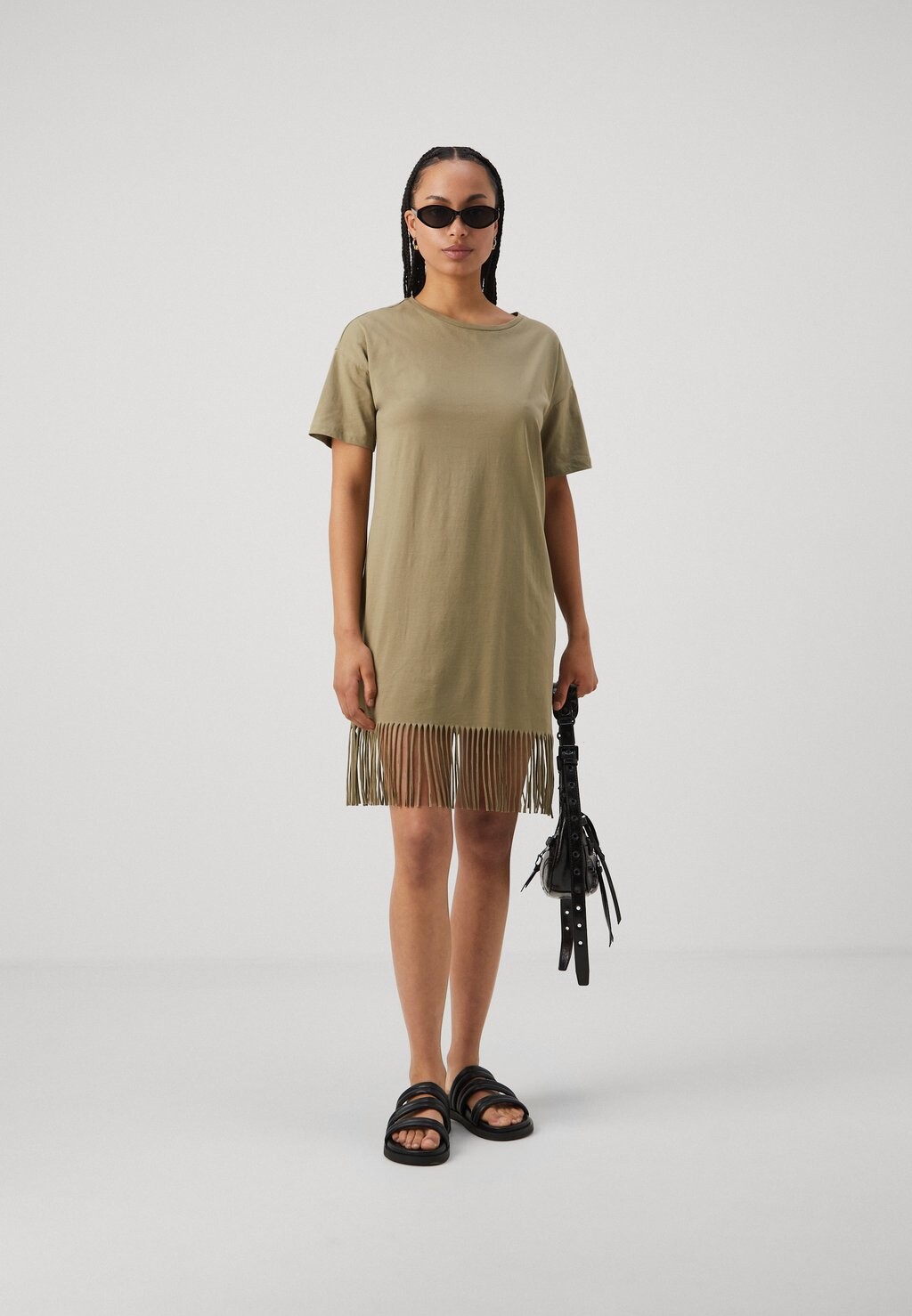 

Платье из джерси NMKEYLA FRINGE O NECK T SHIRT DRESS Noisy May, серо-коричневый