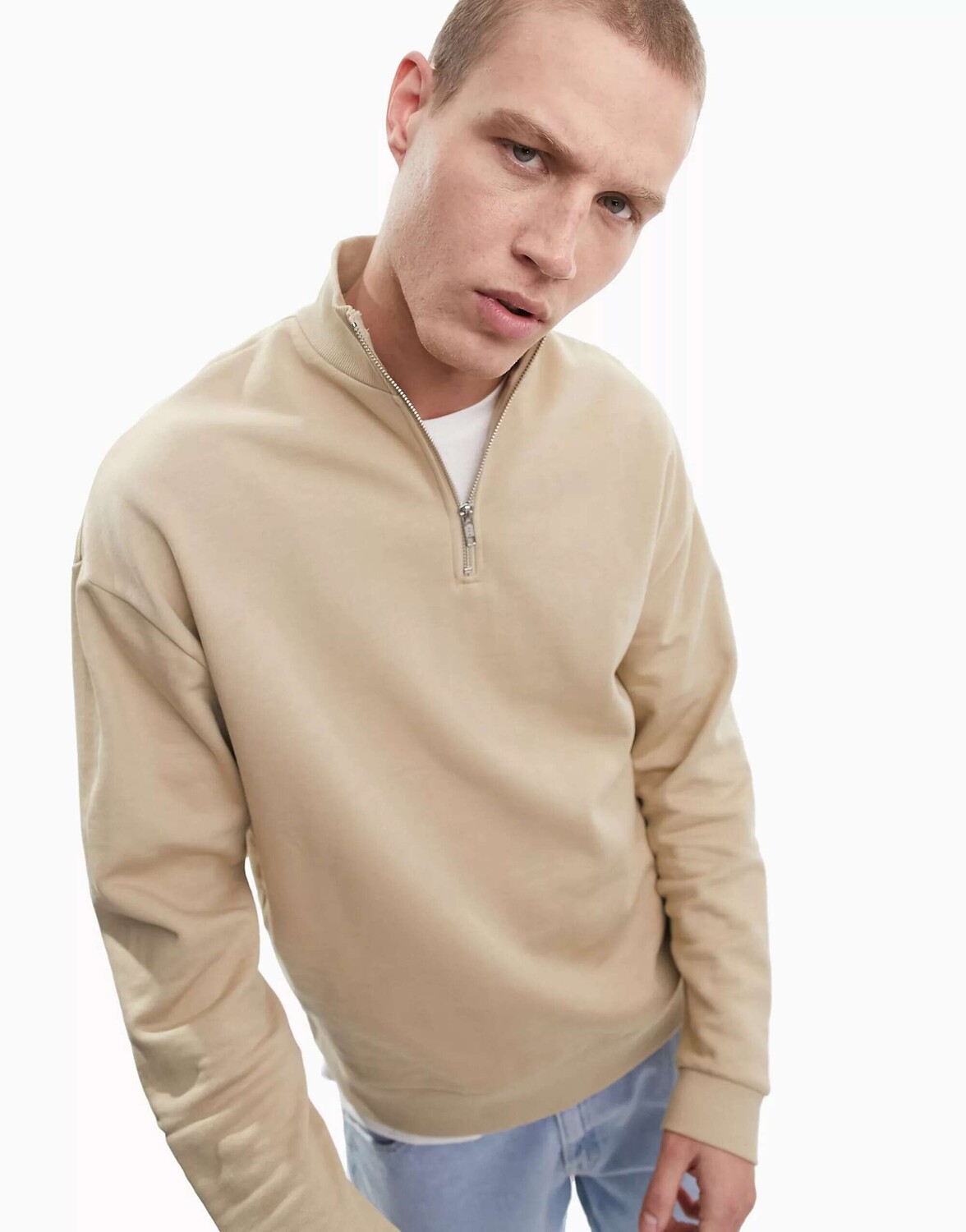 

Бежевый оверсайз-толстовка с половиной молнии ASOS