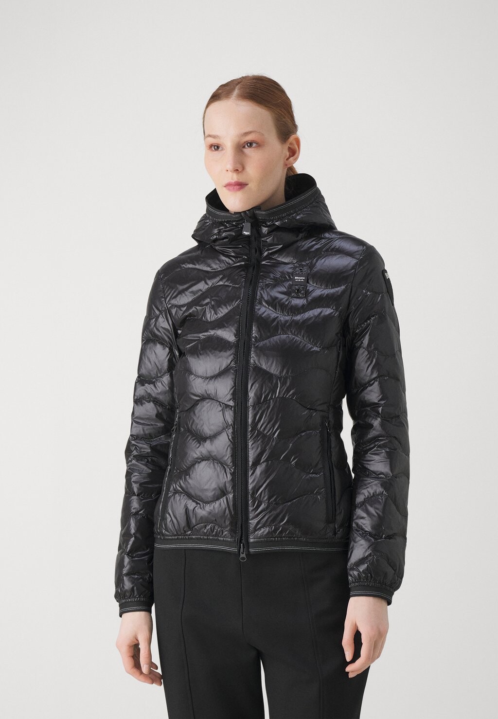 

Пуховик Basic Hoodie Roll Stiching Blauer, черный