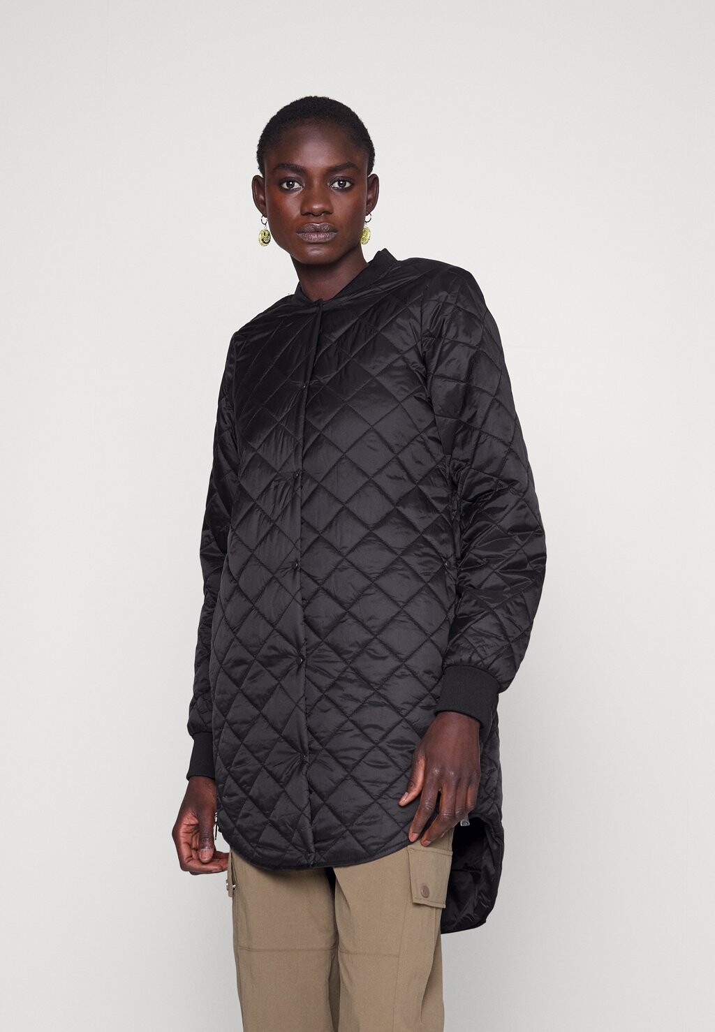 

Короткое пальто Vero Moda, черный