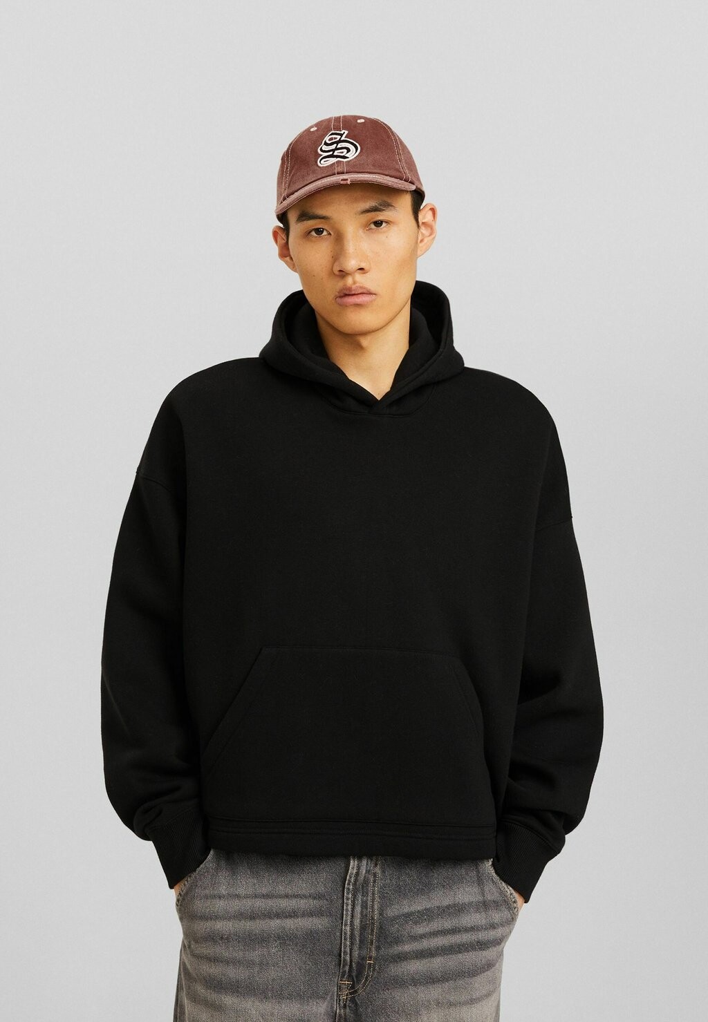 

Бейсболка FADED WITH EMBROIDERY Bershka, цвет dark brown
