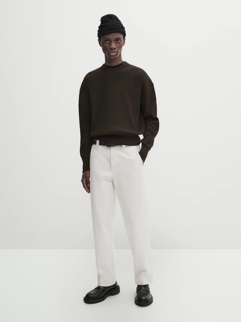 

Фактурный вязаный свитер с круглым вырезом - ателье Massimo Dutti, хаки