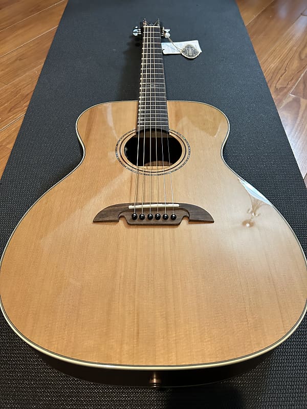 Акустическая гитара Alvarez AF75E-AGP Artist OM 2023 - Gloss Top and Back and Sides Satin
