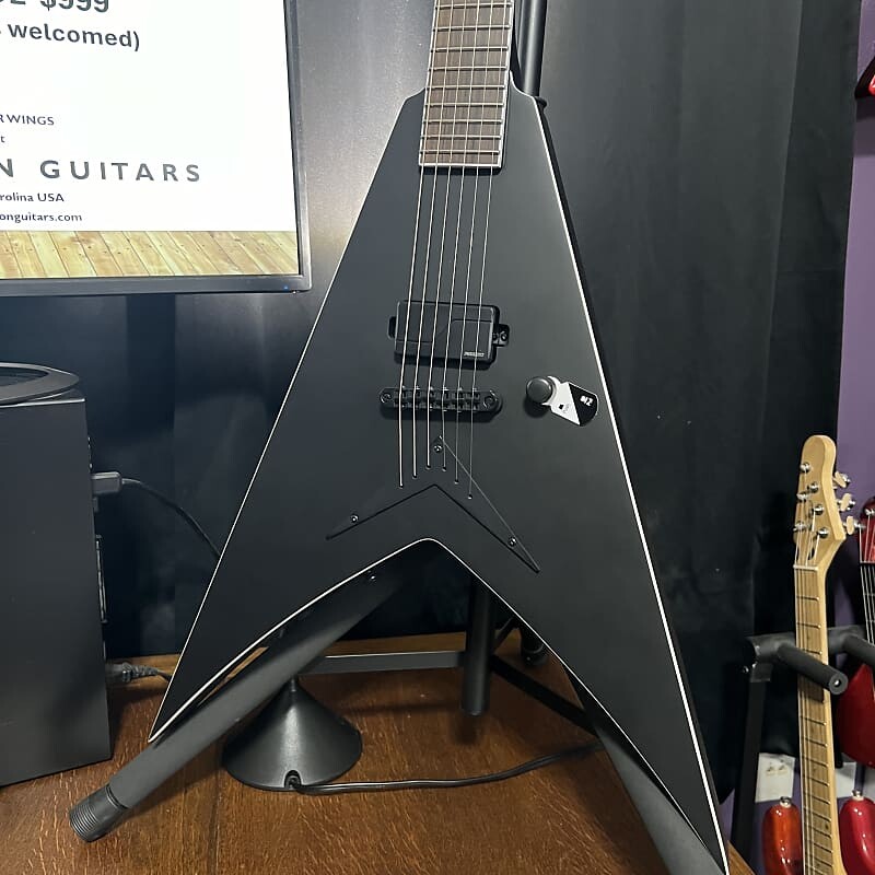 

Электрогитара Dean Vengeance Select Fluence - Black Satin