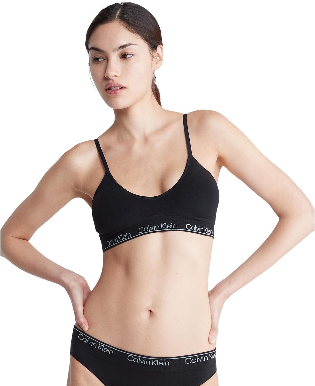 

Треугольники Modern Cotton Naturals на легкой подкладке Calvin Klein Underwear, черный