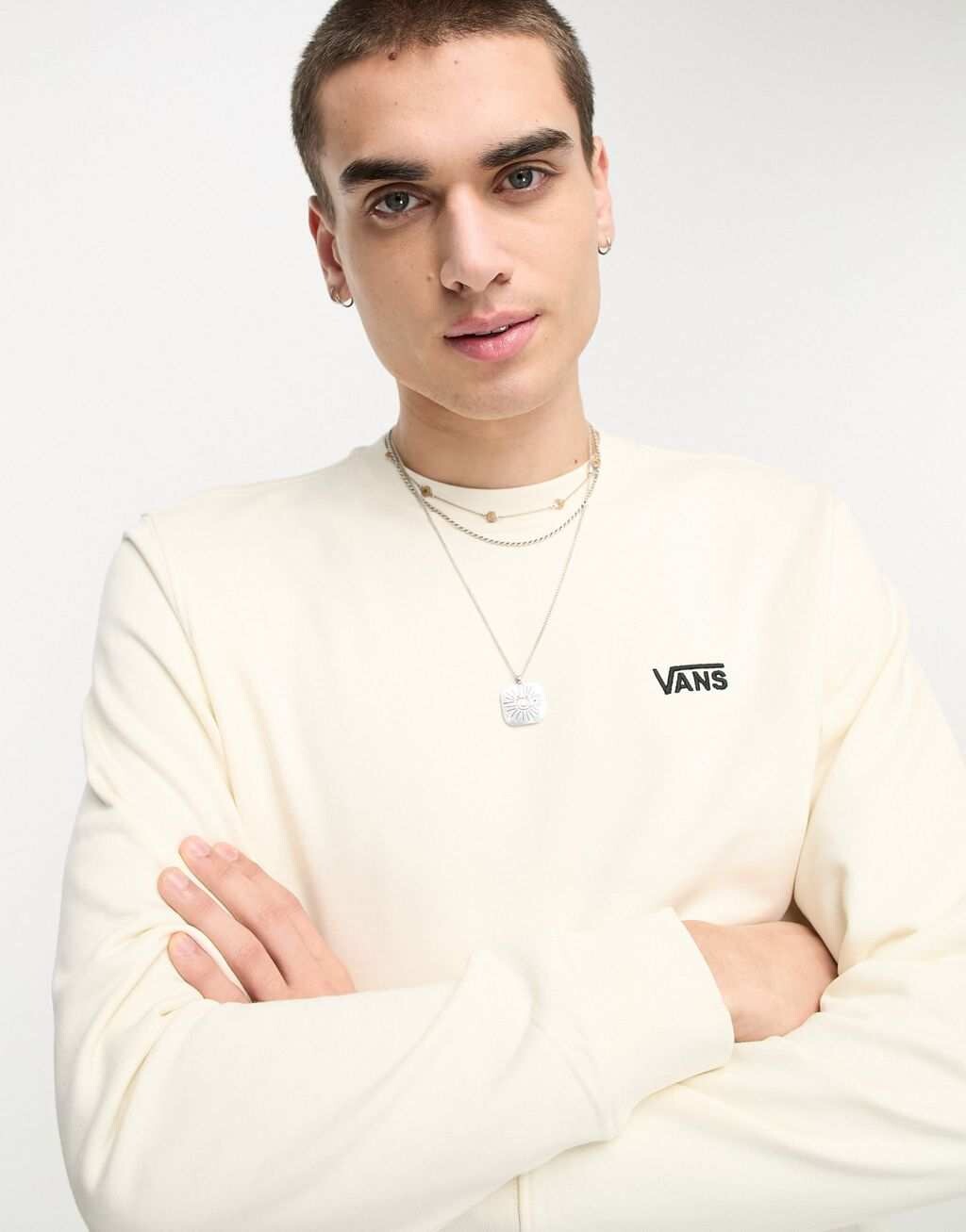 

Белоснежная толстовка с маленьким логотипом Vans Core