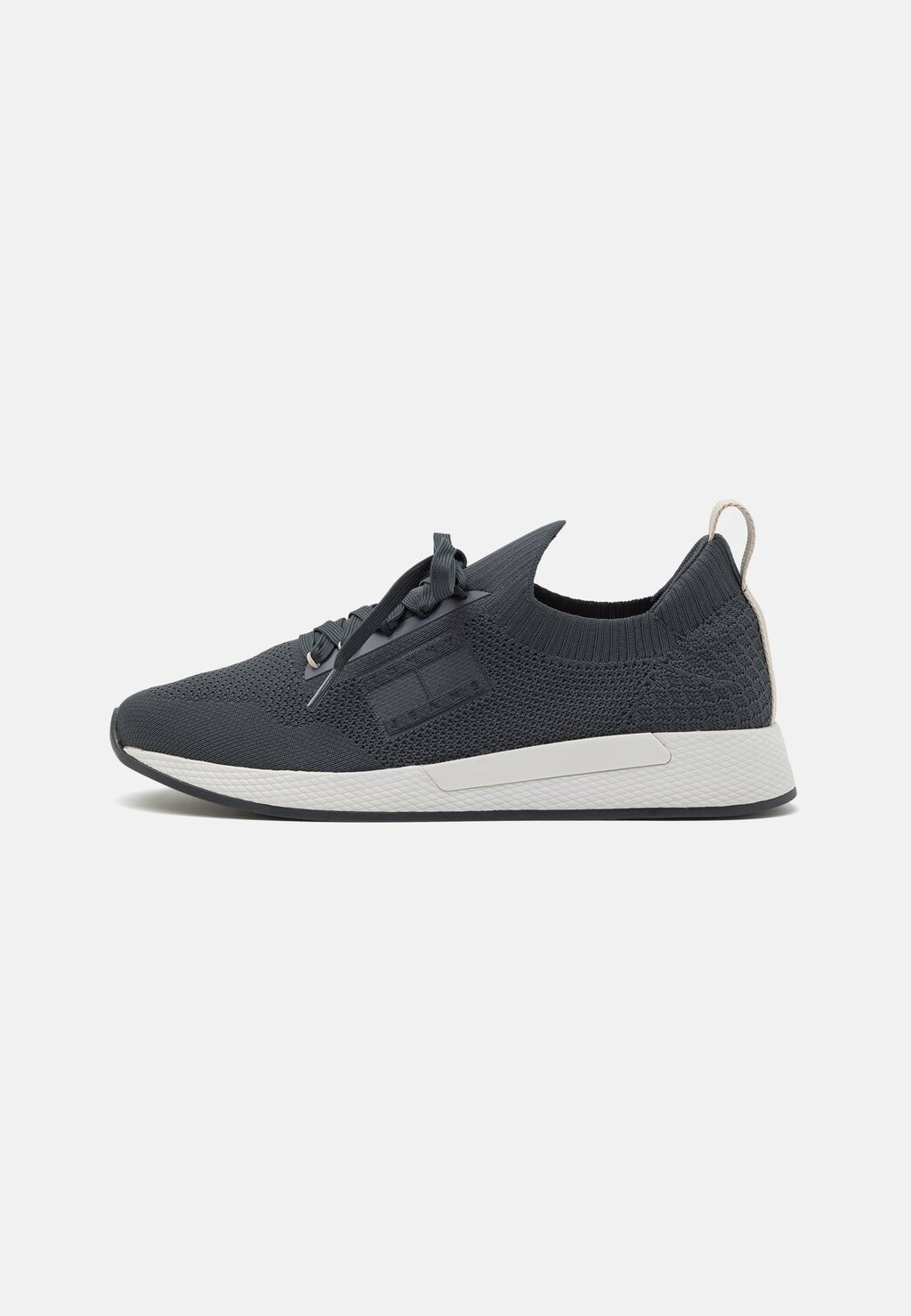 

Низкие кроссовки RUNNER Tommy Jeans, новый уголь