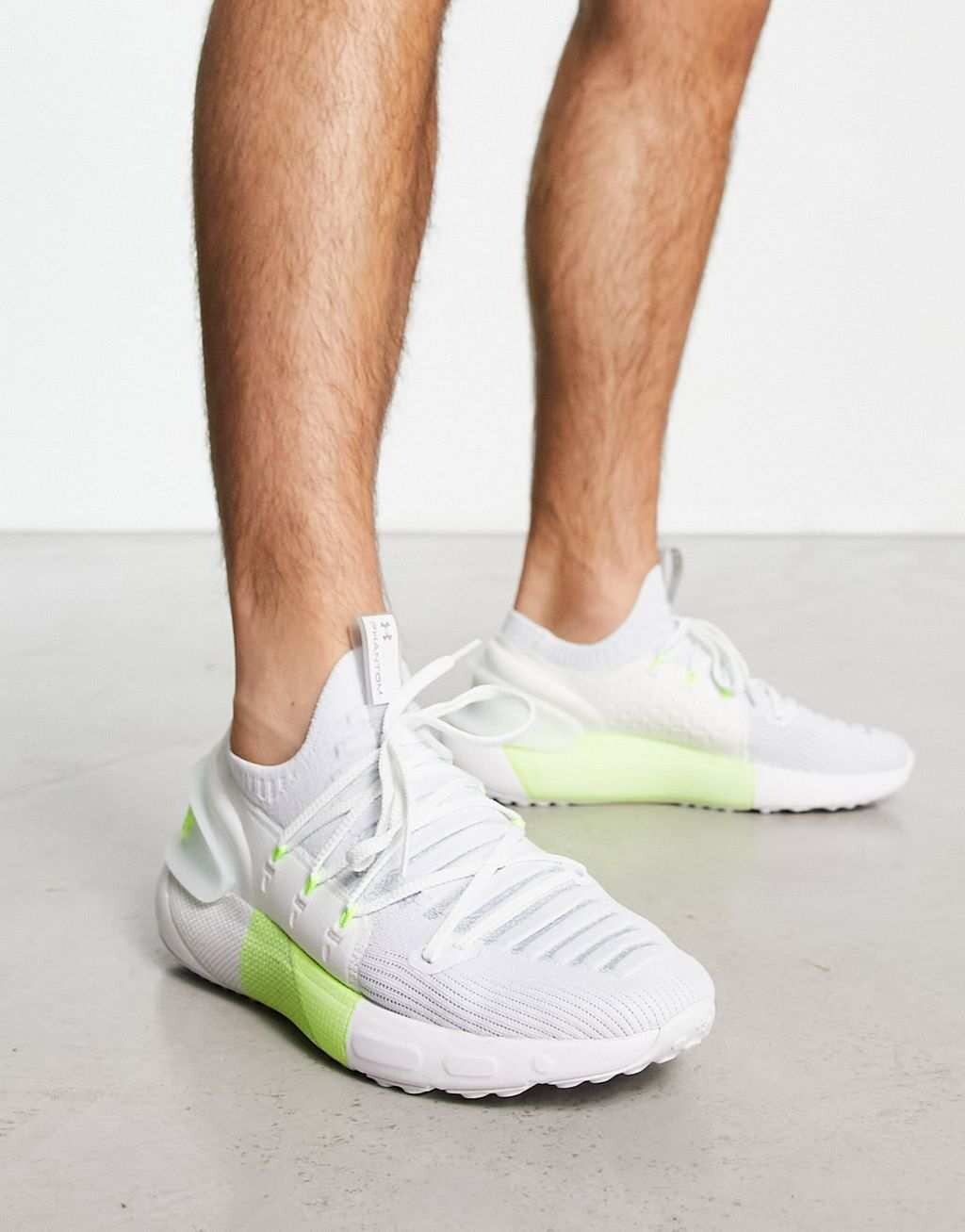 

Серые кроссовки Under Armour HOVR Phantom 3, Серый