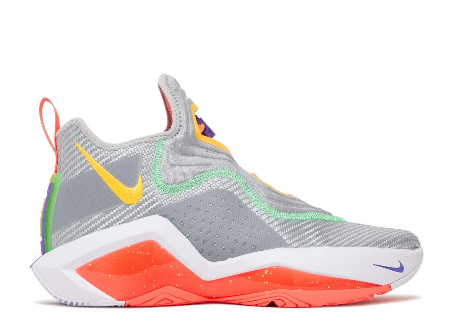 

Кроссовки Nike Lebron Soldier 14 'Hare', черный