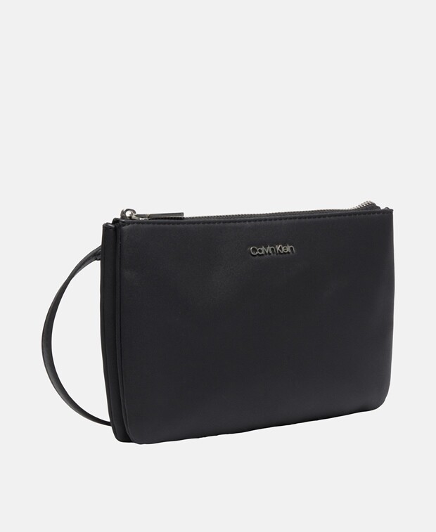 

Сумка-мессенджер Calvin Klein, черный