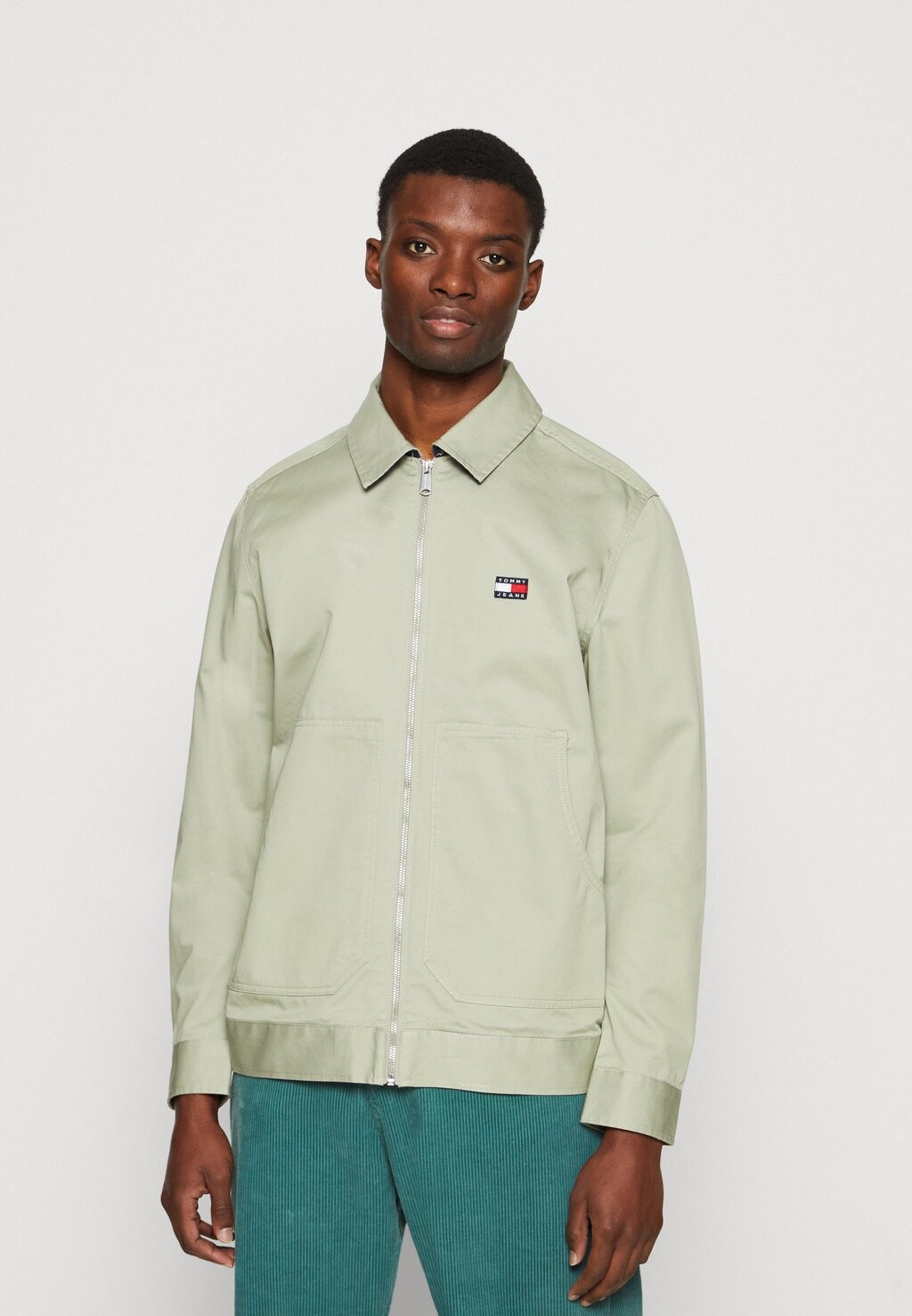 

Легкая куртка Tommy Jeans