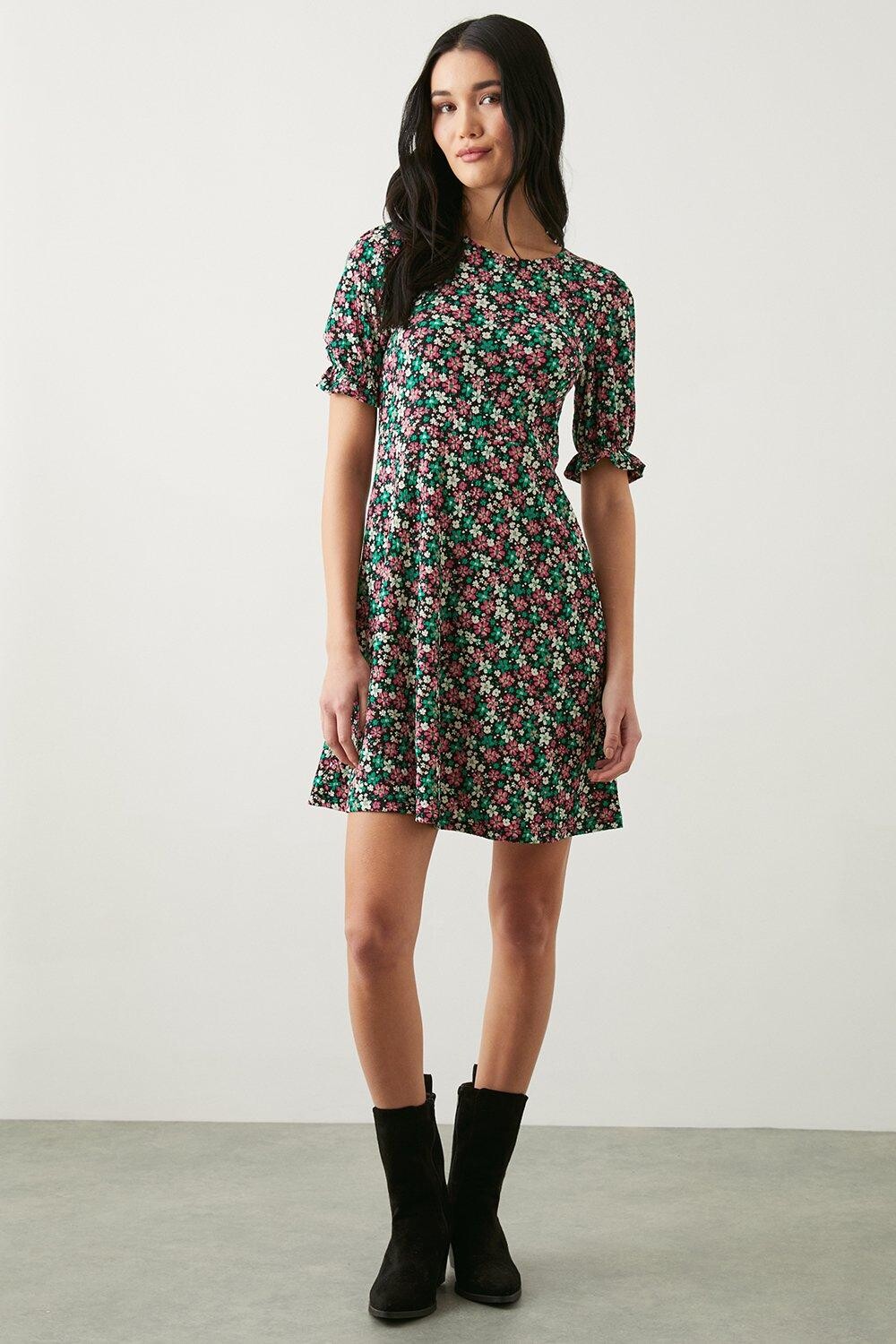 

Мини-платье с короткими рукавами и цветочным принтом Ditsy Dorothy Perkins, мультиколор