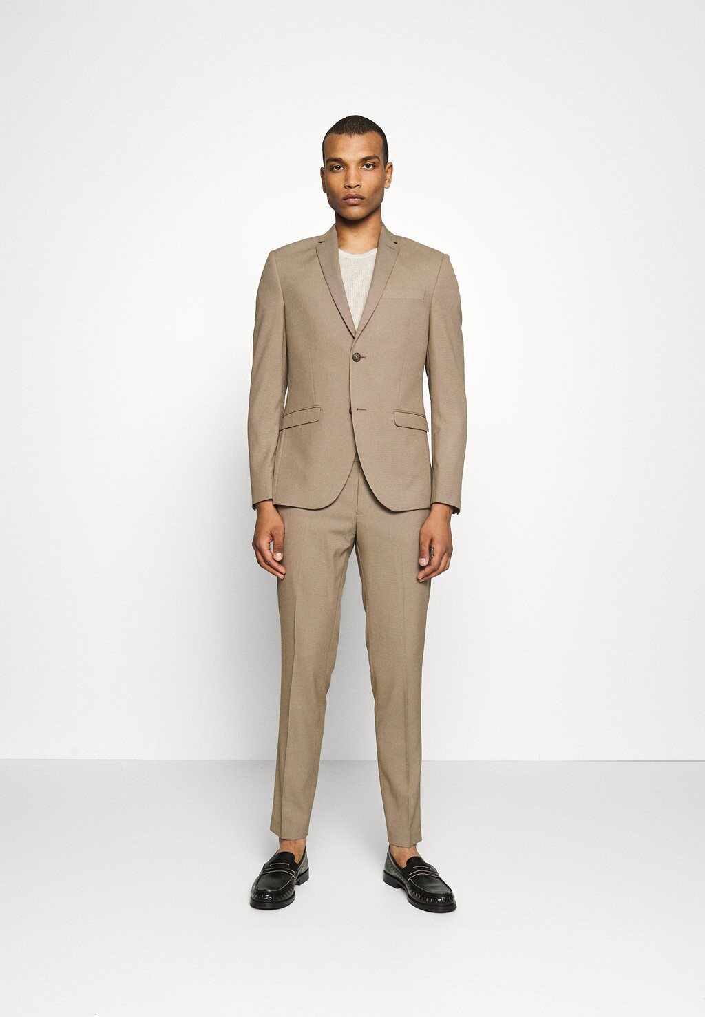 

Костюм THE FASHION SUIT NOTCH BIRDSEYE Isaac Dewhirst, бежевый