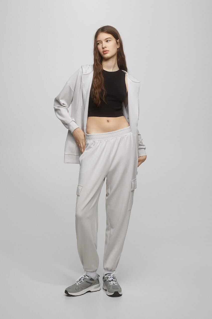 

Брюки-джоггеры карго Pull&Bear, песочный