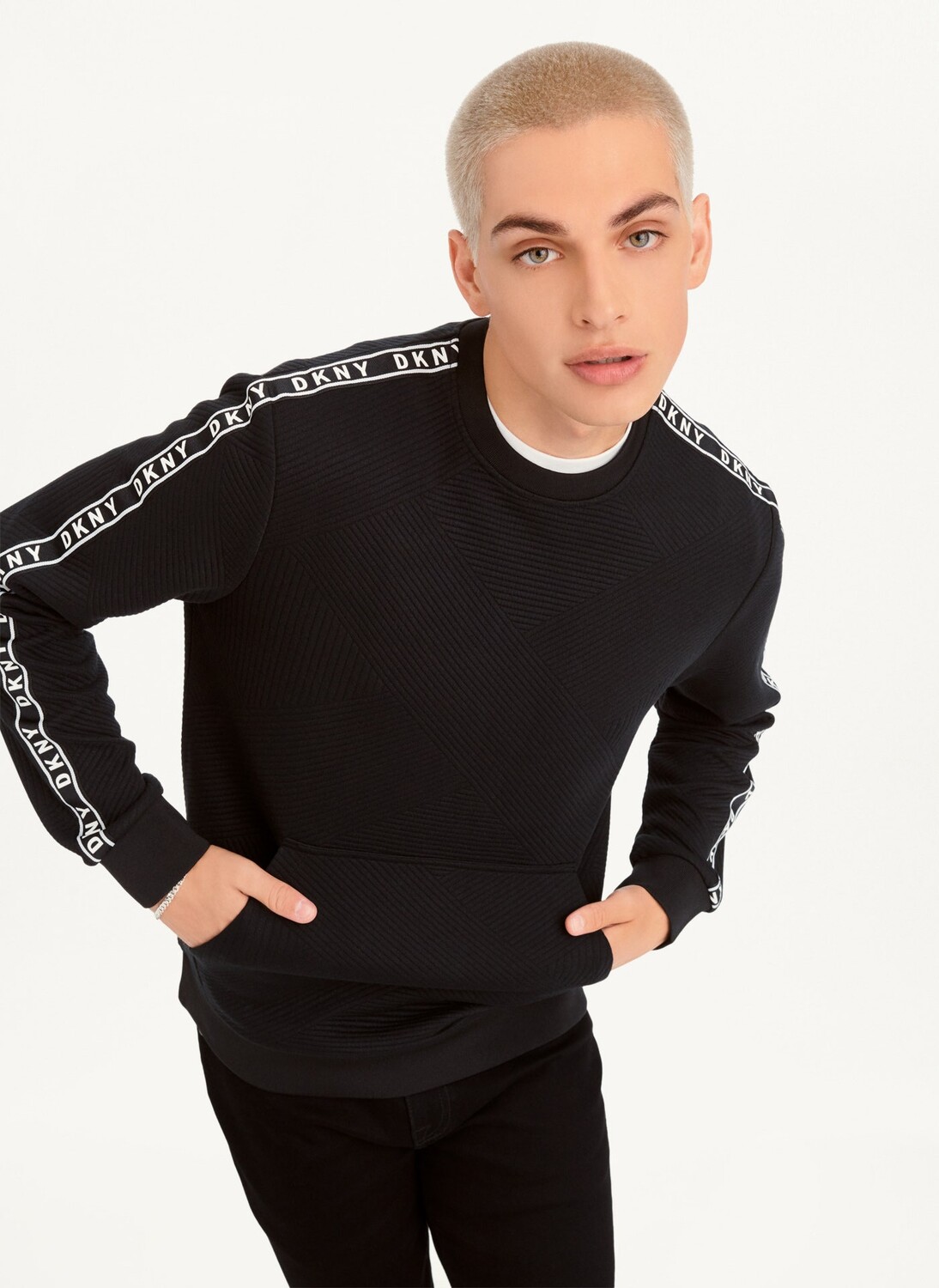 

Лонгслив с круглым вырезом DKNY