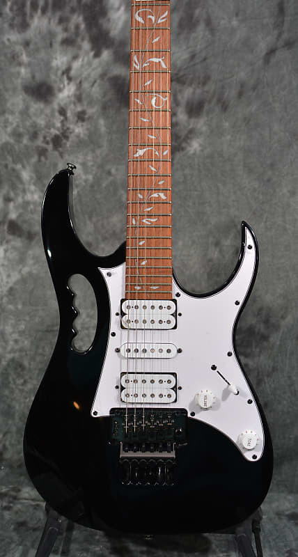 

Гитара с сумкой Ibanez Steve Vai Signature Jem Jr, чёрный