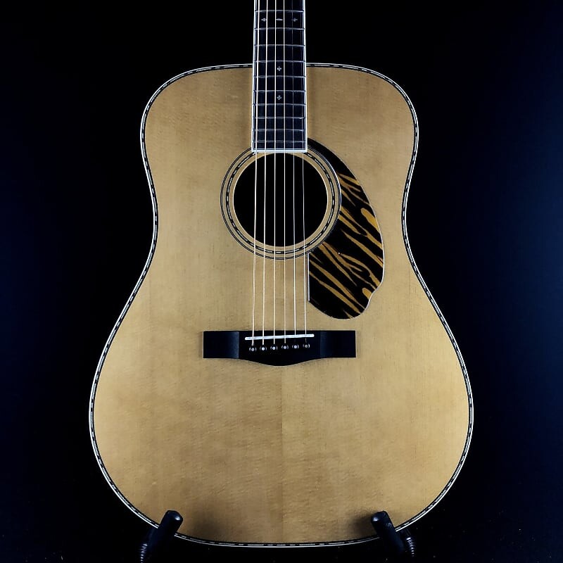 

Fender Paramount PD-220E Натуральный Paramount PD-220E Natural
