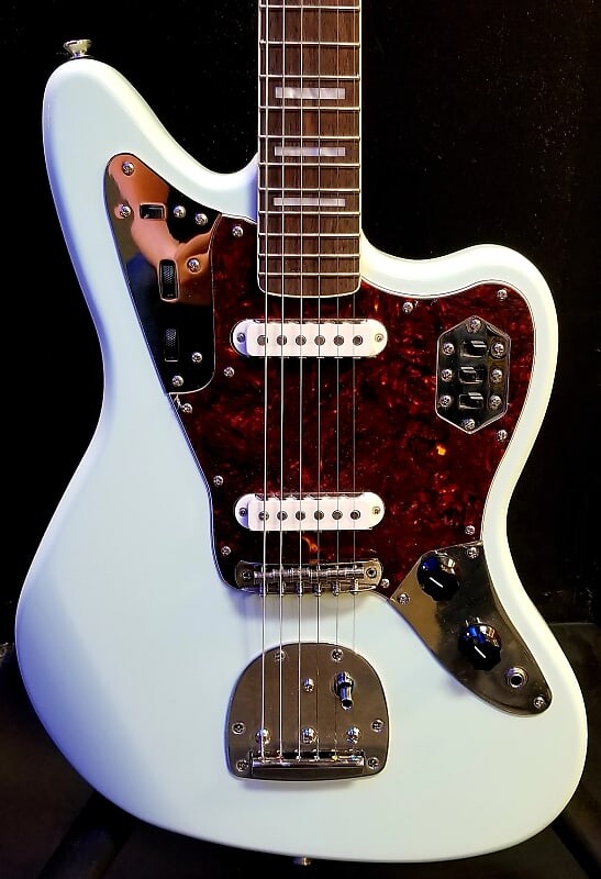 

Гитара Squier Classic Vibe '70s, зелёный с принтом