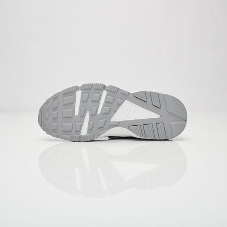 Nike air huarache store 5 womens silver