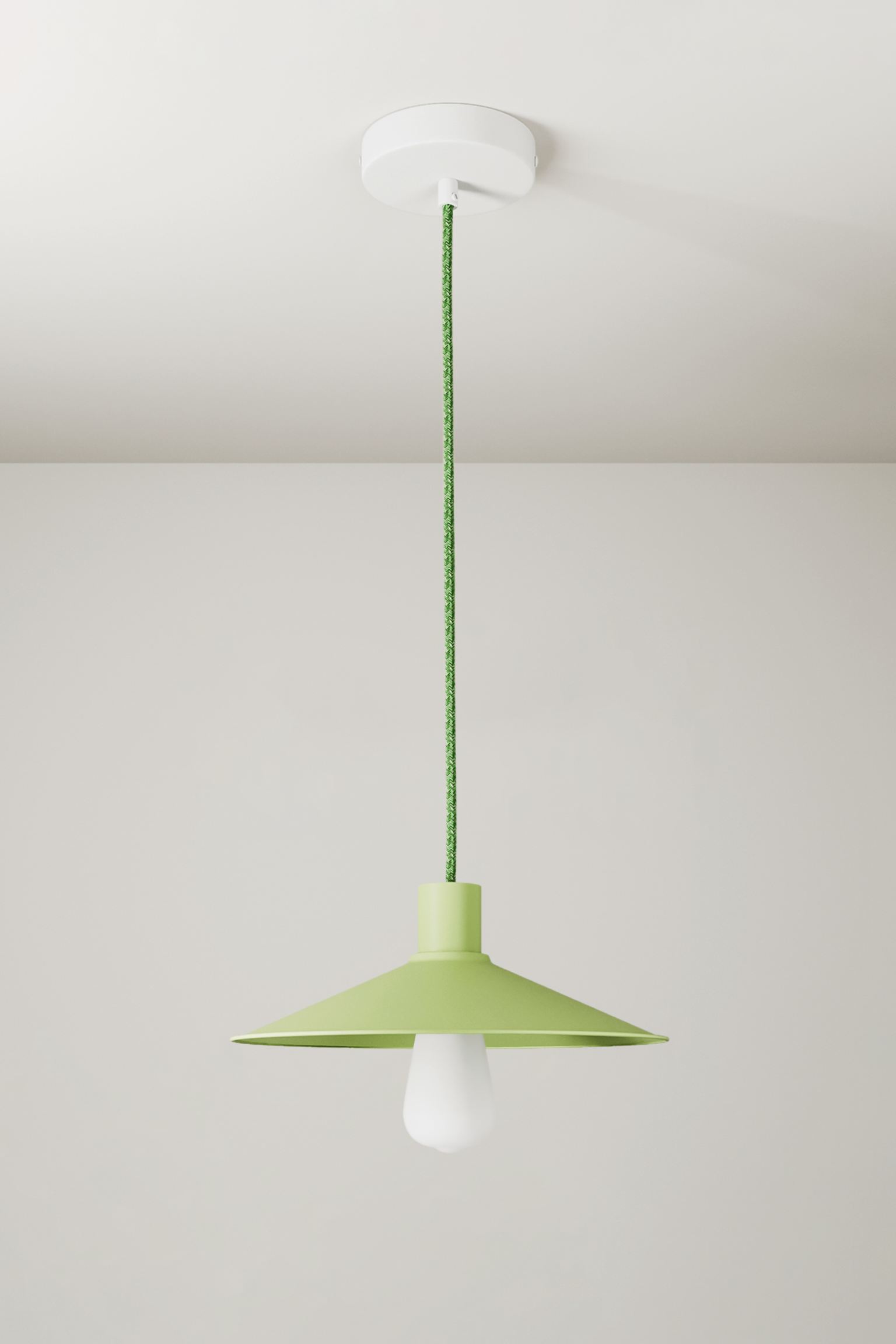Потолочный светильник Creative Cables Swing Pastel, светло-зеленый потолочный светильник 3х60вт е27 размер 54x13x28 см