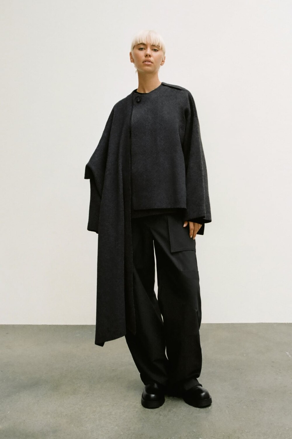 

Минималистичное пальто из смесовой шерсти Zw Collection ZARA, серый
