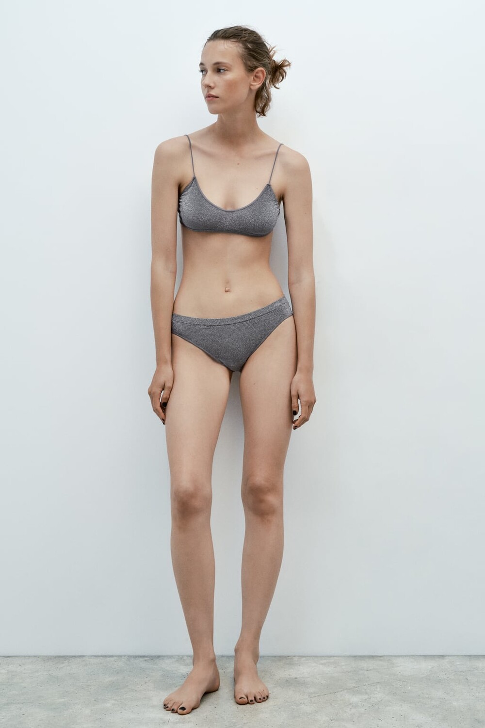 

Блестящие бесшовные трусы ZARA, серебряный