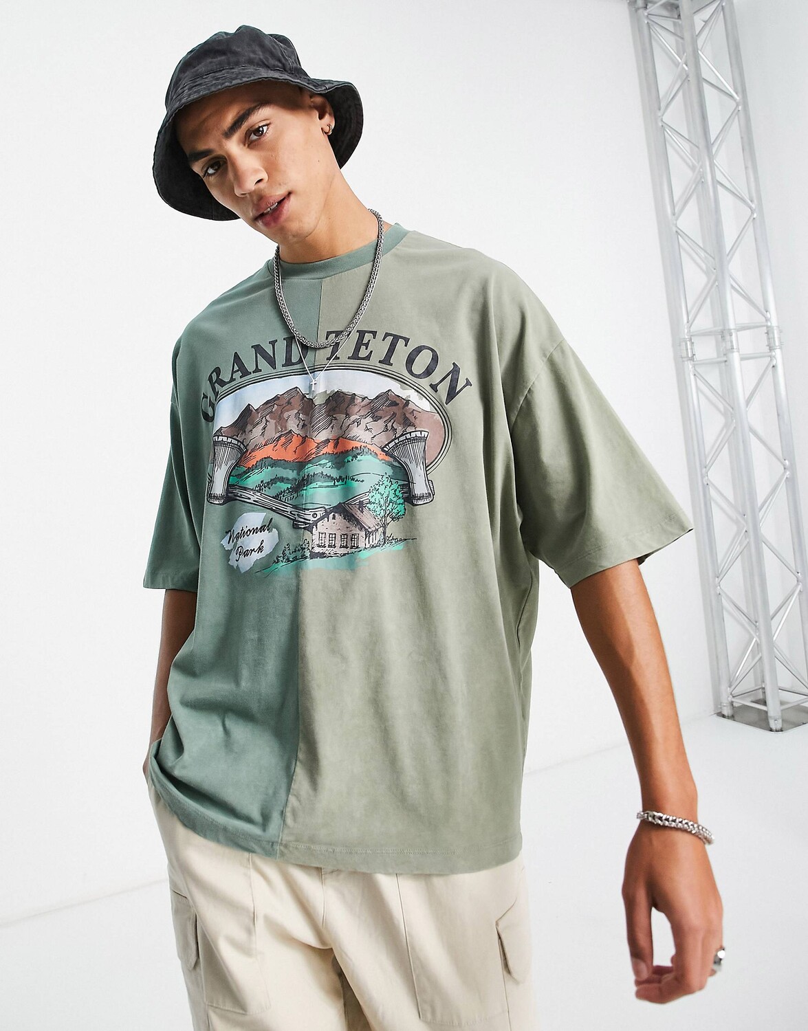 

Футболка оверсайз зеленого цвета с принтом Grand Teton ASOS DESIGN
