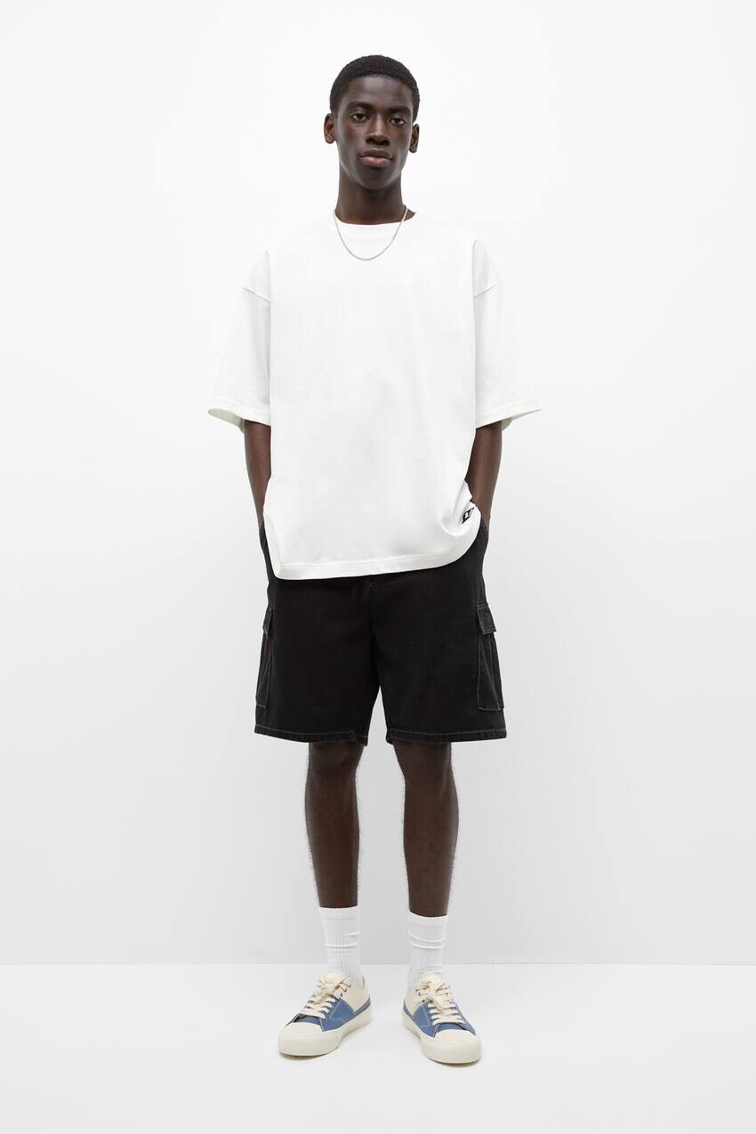 

Джинсовые шорты карго-бермуды Pull&Bear, черный