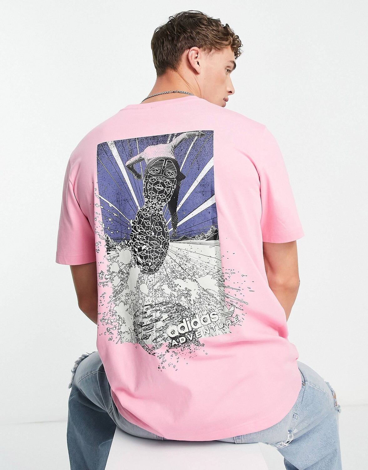 

Розовая футболка для бега с принтом на спине adidas Originals Adventure