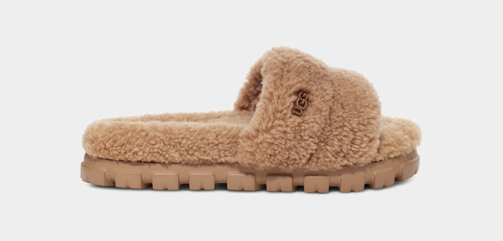 

Домашние тапочки Cozetta Curly UGG, коричневый
