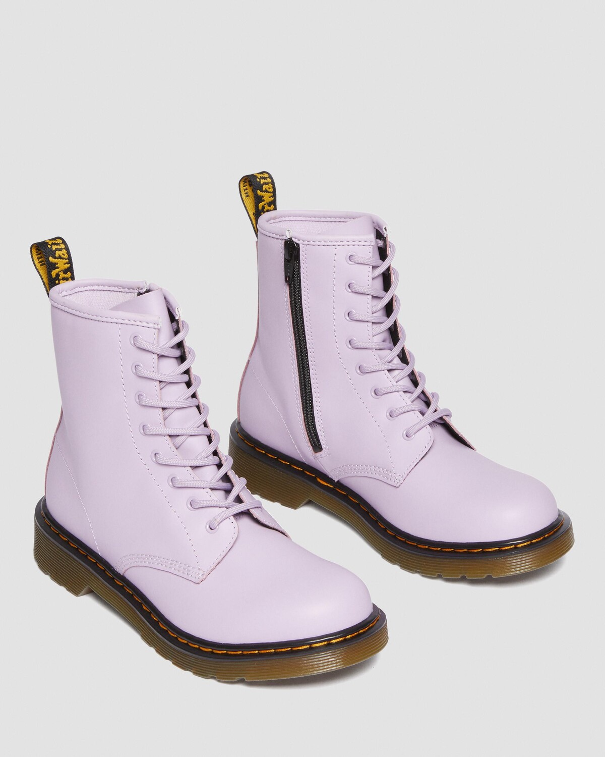 

Молодежные кожаные ботинки на шнуровке 1460 Romario Dr. Martens