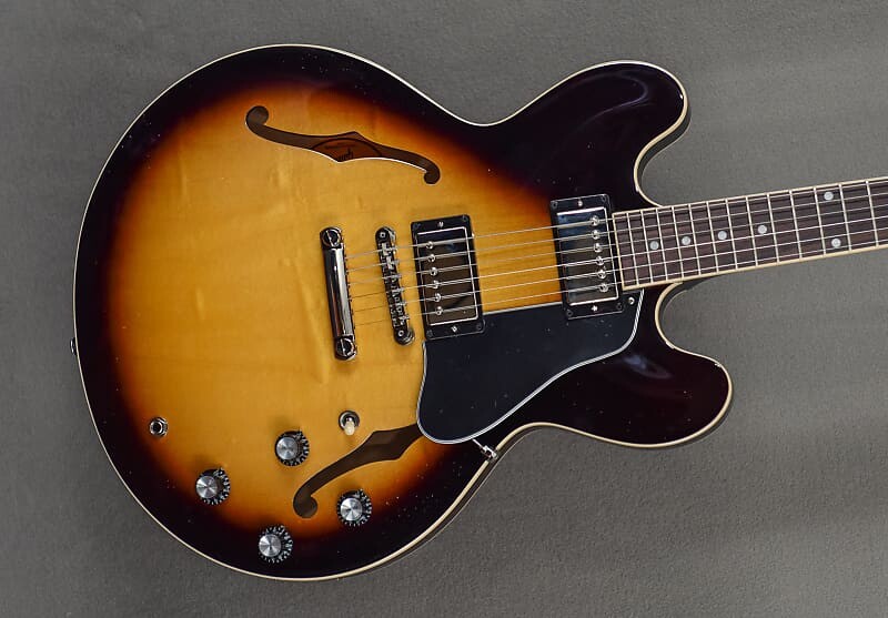 

ES-335 - Винтажный взрыв Gibson