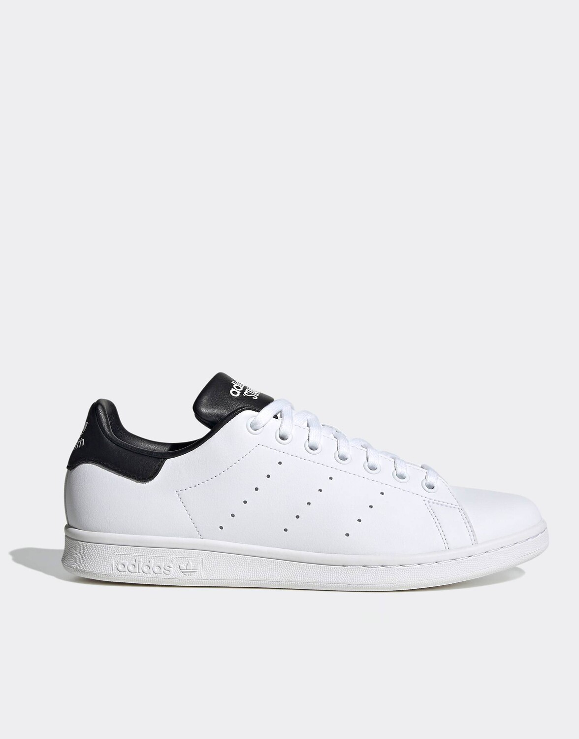 

Черно-белые кроссовки adidas Originals Stan Smith