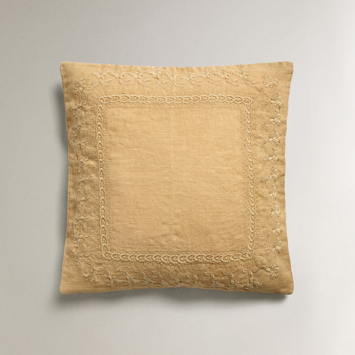 

Чехол для подушки Zara Home Embroidered, 50х50 см, лен