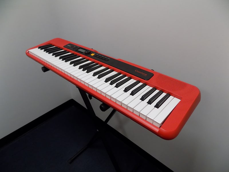 цена Casio Casiotone CT-S200 61-клавишная портативная клавиатура-аранжировщик - красная CT-S200RD